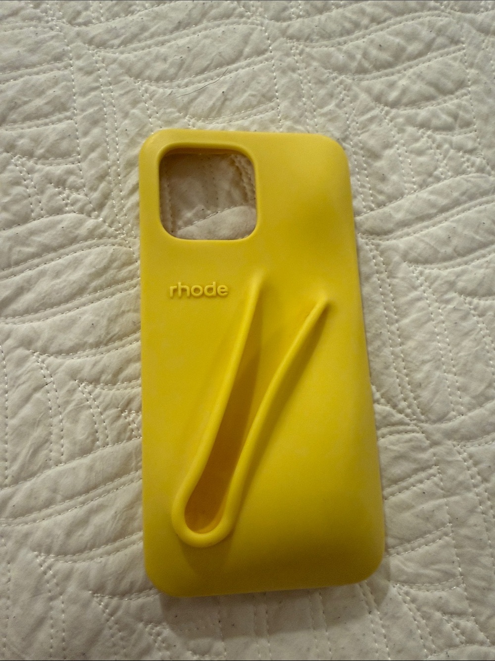 RHODE Yellow Silicone Phone Case Lemontini - iPhone 16 pro max (barley used)